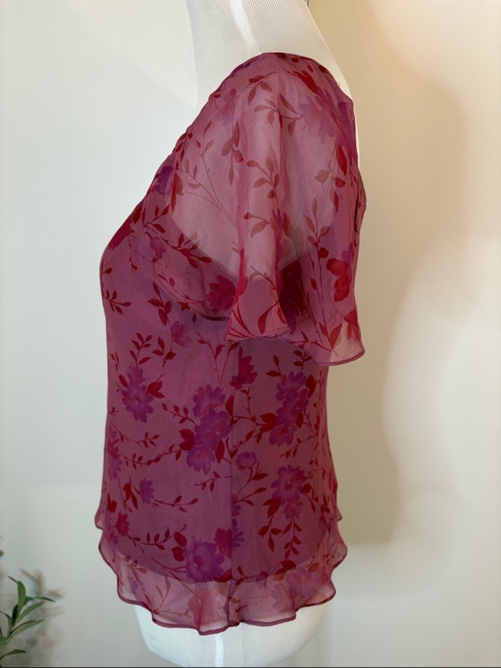 David Warren Vintage Silk Floral Scoop Neck Chiffon Blouse in Berry Plum | 8 - Picture 4 of 5